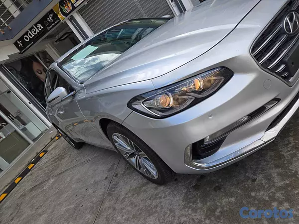 carros - HYUNDAI GRANDEUR 2018 GRIS 9