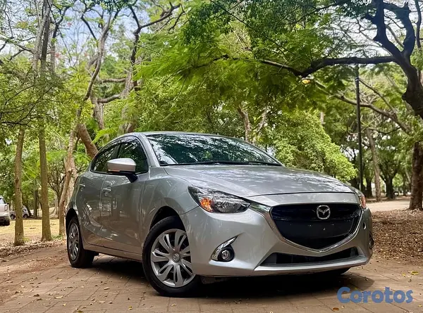 carros - ramgautoimport Mazda Demio SkyActive año 2020 3