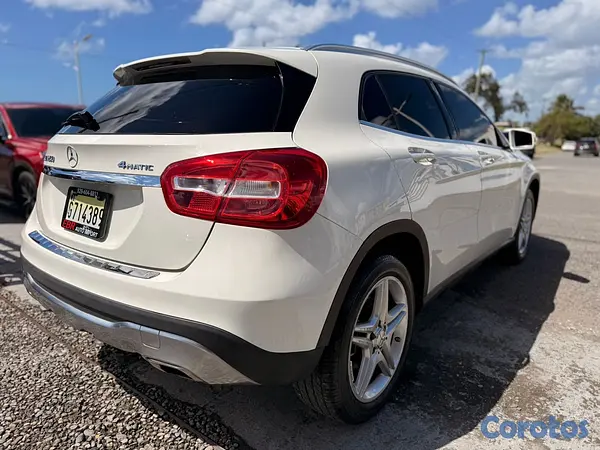 jeepetas y camionetas - Mercedes Benz GLA250 4Matic 2018 8