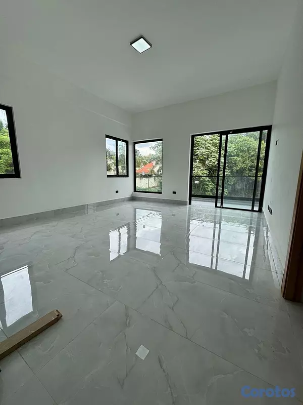 casas - vendo casa Arroyo hondo espectacular 4 habitaciones con baño 7 parqueos  3