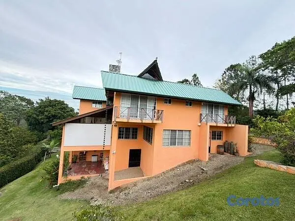 casas vacacionales y villas - Casa En Venta Jarabacoa 2
