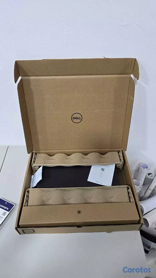 computadoras y laptops - Laptop DELL Intel Core 3 100U 5