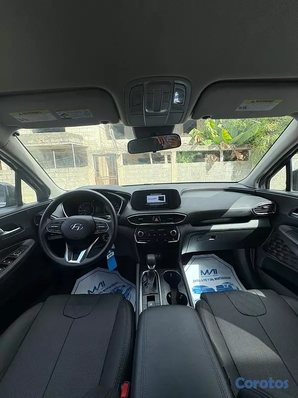 jeepetas y camionetas - Hyundai Santa Fe SE 2020 7