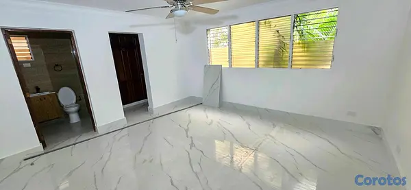 apartamentos - ALQUILO 1er piso en la rosaleda santiago  8
