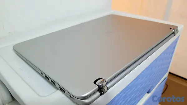computadoras y laptops - Asus Touch 17 Pulg Core i7 7ma Gen Ram 16gb ddr4 Disco m2 512gb Full 3