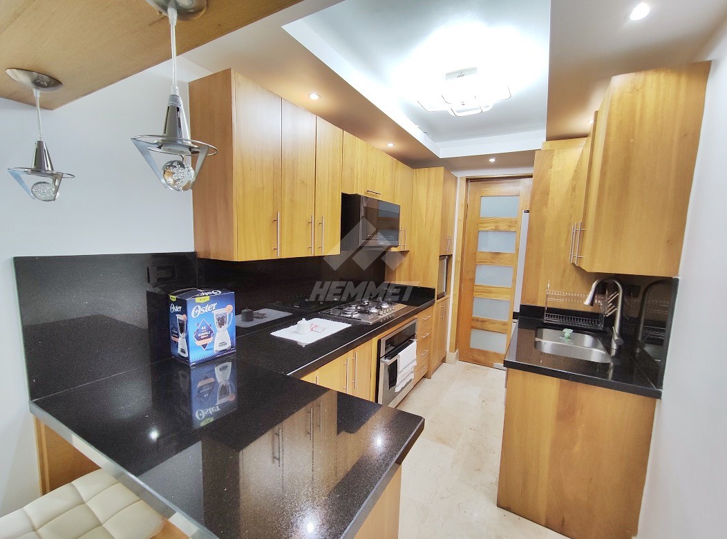 apartamentos - PISO ALTO AMUEBLADO CON TERRAZA PRIVADA Y PISCINA AREA MONUMENTAL SANTIAGO  4