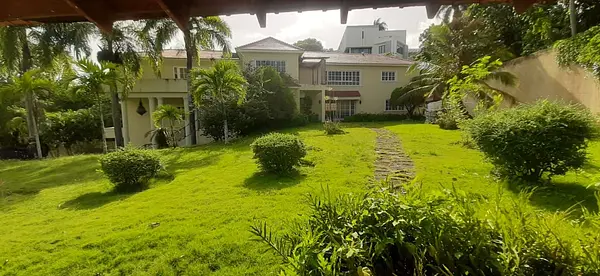 casas - Se vende casa en Arroyo Hondo III 10
