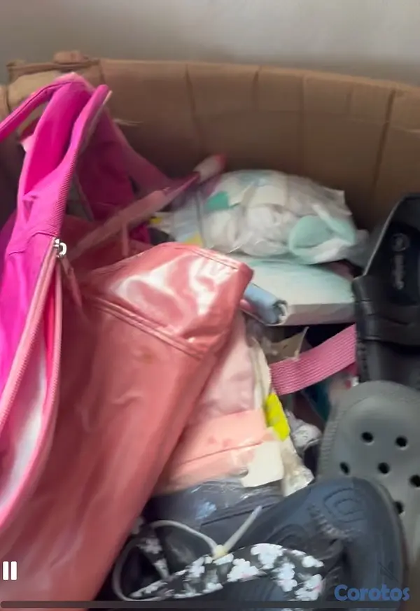 ropa y zapatos - caja de ropa de niña  6