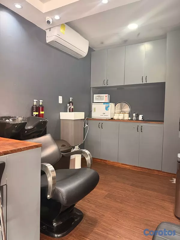 empleos disponibles - Barberos con experiencia en máquinas y tijeras  3