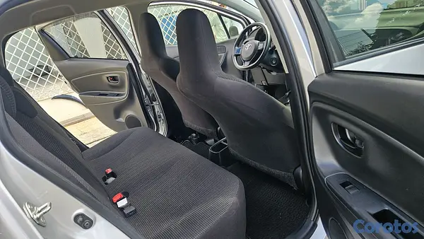 carros - Toyota vitz 2020 nuevo 6