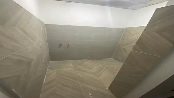 oficinas y locales comerciales - ALQUILER LOCAL DE 80M2 - BELLA VISTA 4