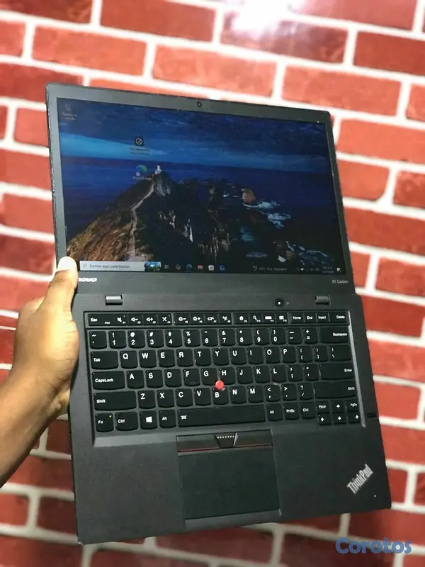 computadoras y laptops - Laptop LENOVO  8