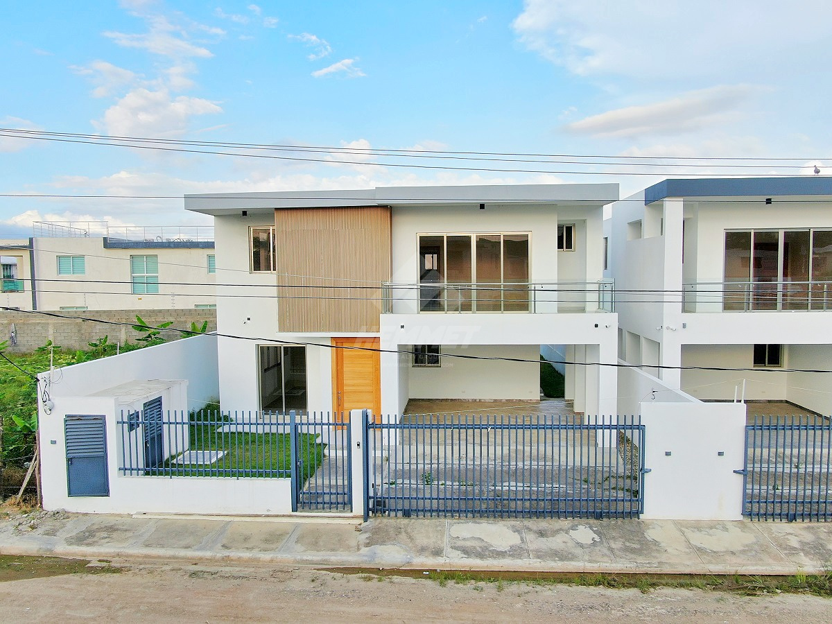 casas - CASA ESTRENAR CON PATIO VILLA MARIA SANTIAGO 0