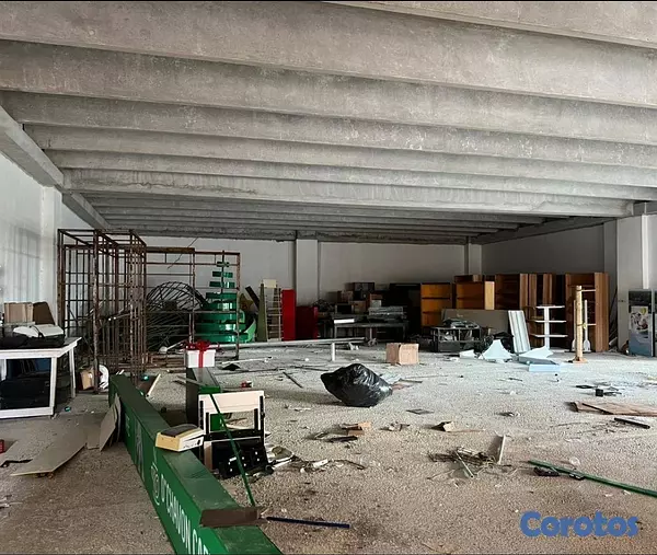 oficinas y locales comerciales - Local en alquiler en Punta Cana 3