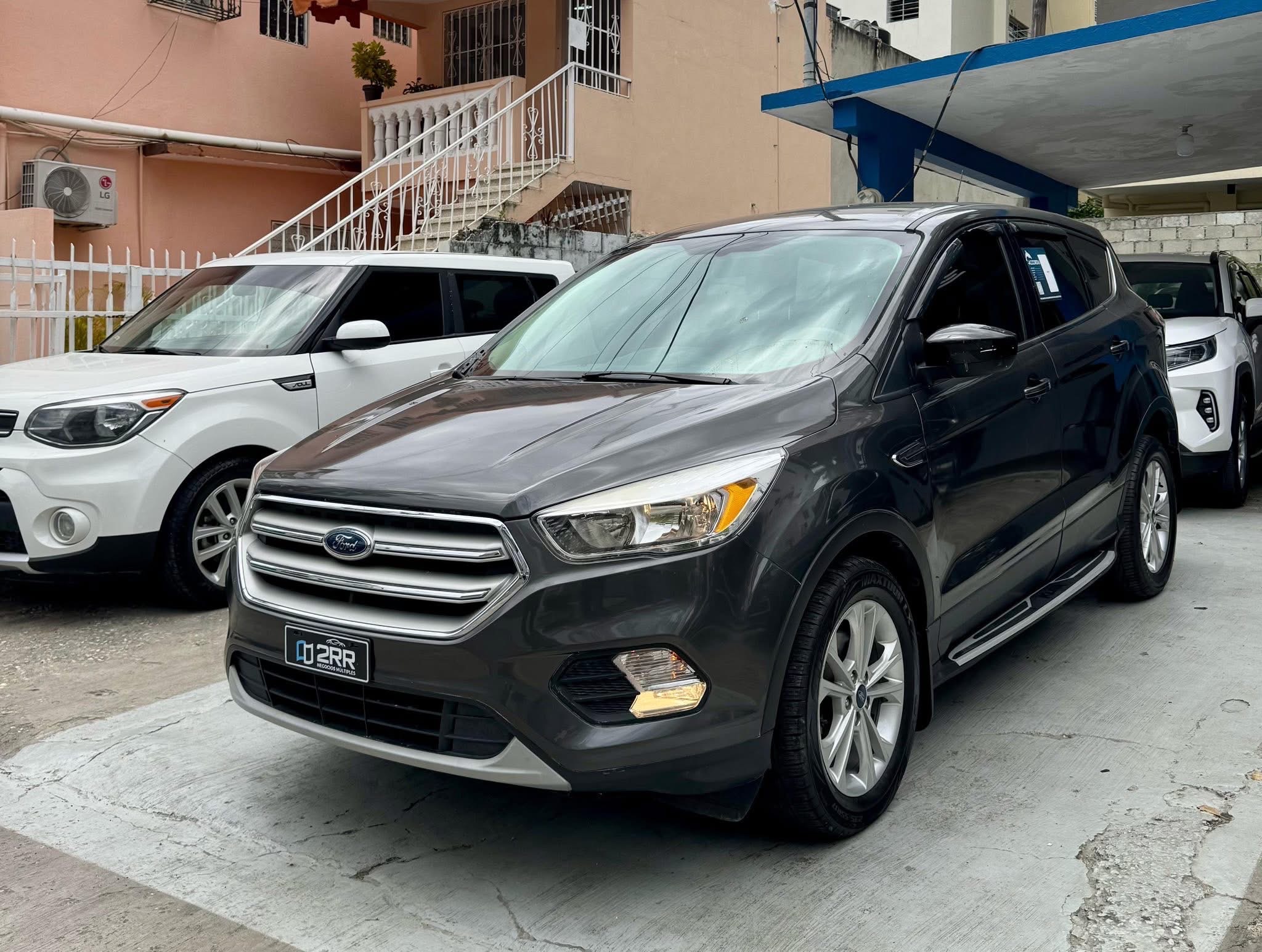 jeepetas y camionetas - Ford Escape SE 2019 4