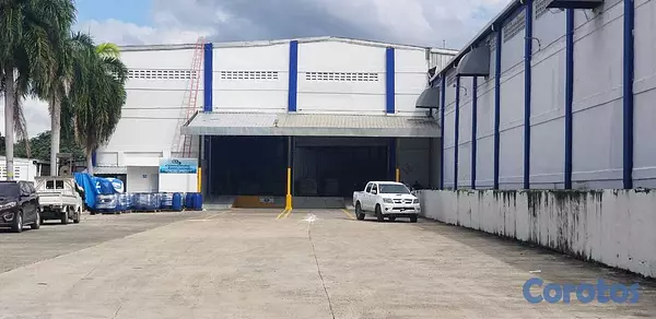oficinas y locales comerciales - Rento nave en el km 13 de la Duarte , cerca de la sirena 7 dolares por mt2 neg. 2