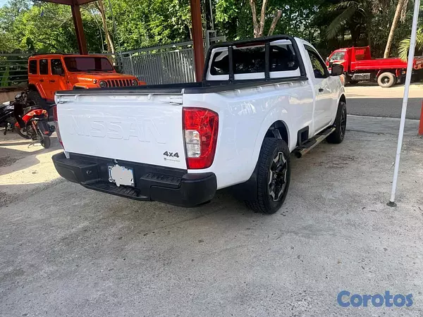 jeepetas y camionetas - Nissan frontier 2023 5