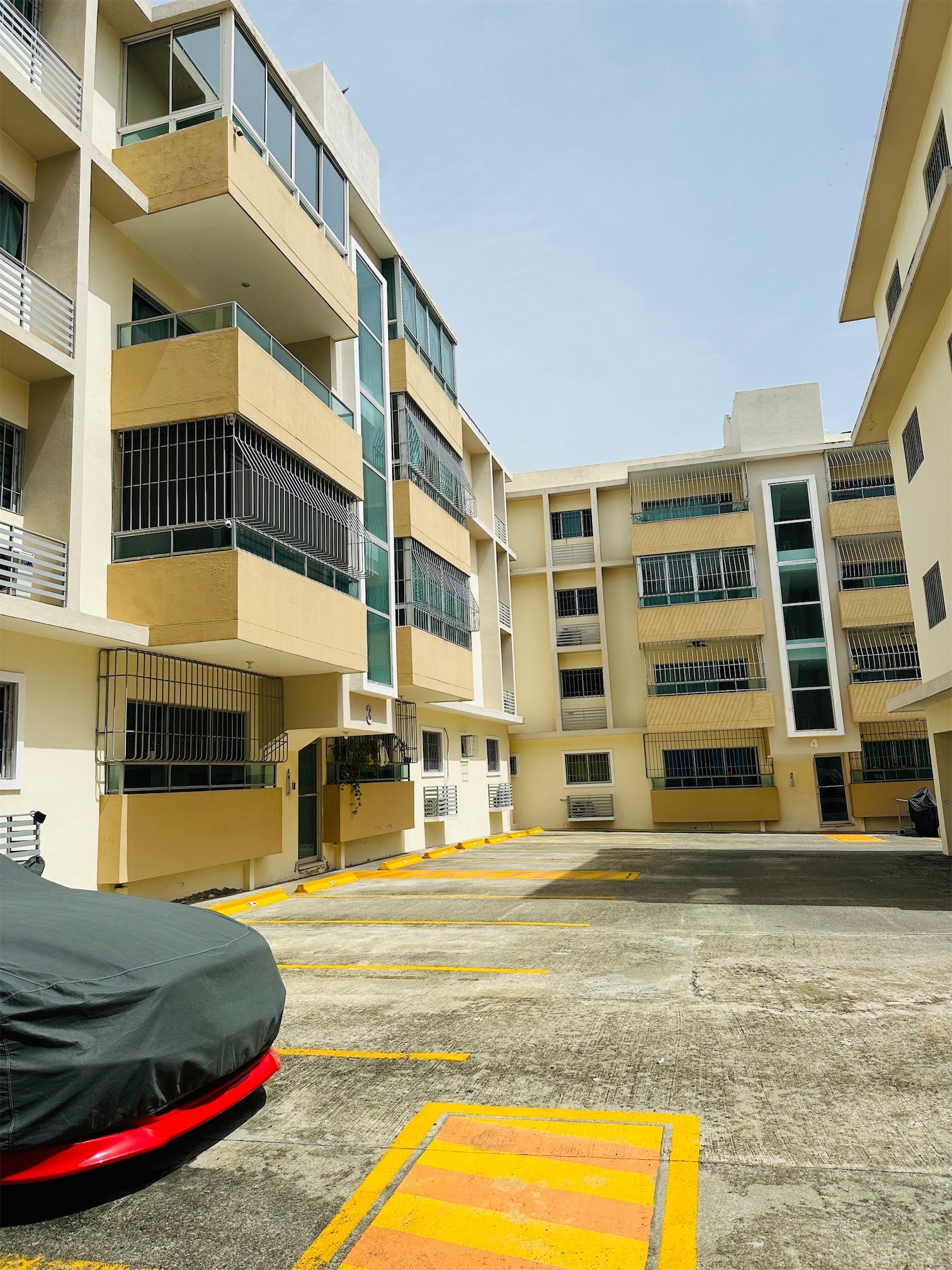 apartamentos - Venta de apartamento 4ta con terraza en los jardines del norte con 215mts 0