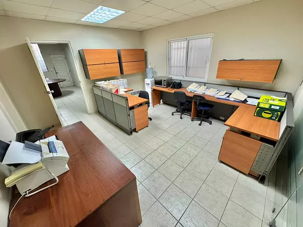 oficinas y locales comerciales - Local Comercial en Venta ZONA UNIVERSITARIA 2