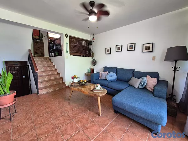 casas - Casa Duplex en venta en Lomas de Arroyo Hondo 7