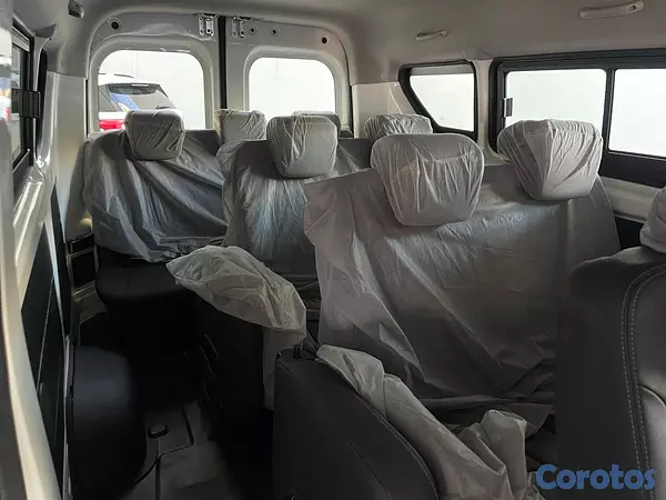 camiones y vehiculos pesados - KYC V7 14 Pasajeros  9