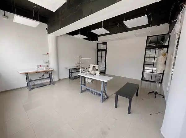 oficinas y locales comerciales - Local en Piantini 4