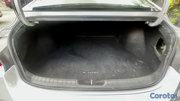 carros - Hyundai Elantra SE 2022 8