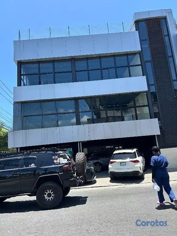 oficinas y locales comerciales - Edificio en Alquiler en el Ensanchez la Fe 5
