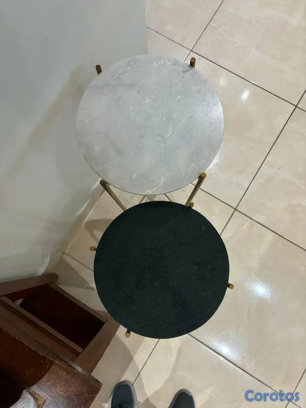 decoración y accesorios - Mesas laterales con tope en marmol 2