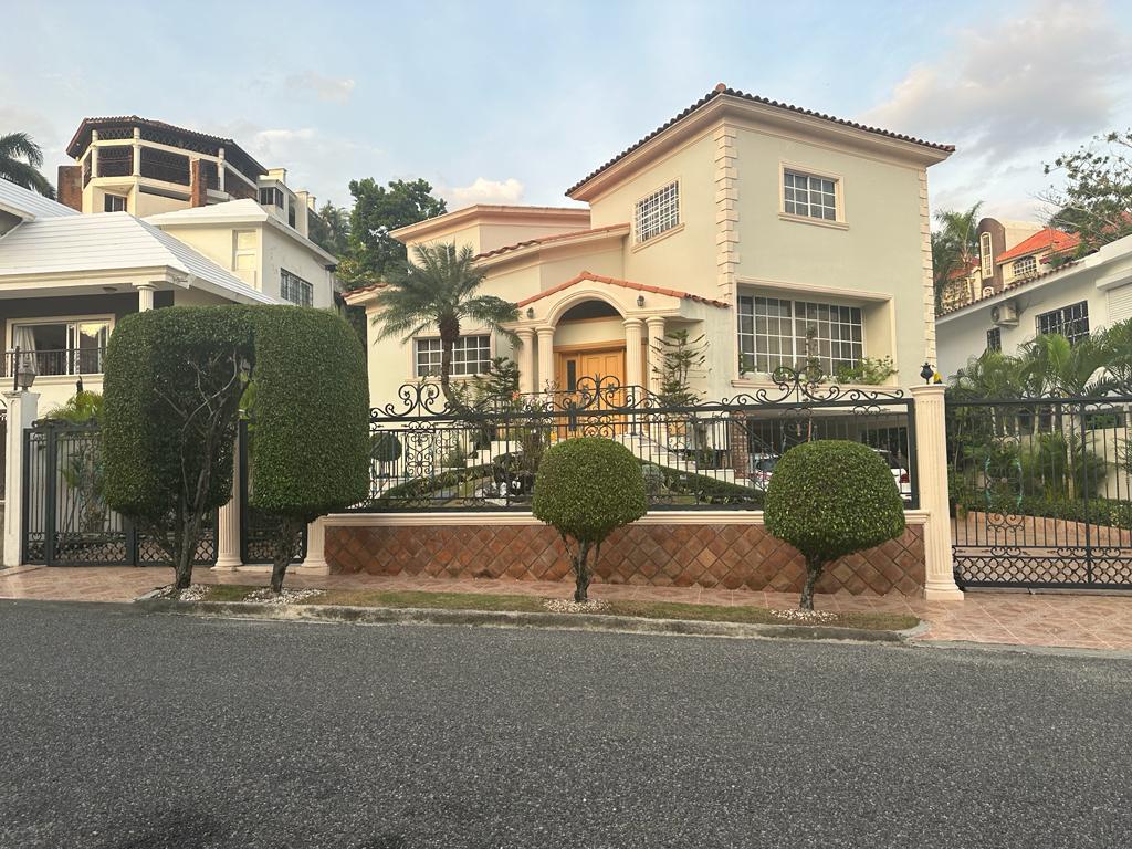 casas - SUPER CASA DE 3 NIV. EN ARROYO HONDO III, CON TERMINACIONES DE PRIMERA, 4 HABS.  1