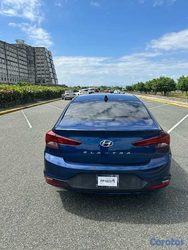 carros - Hyundai elantra 2020 3