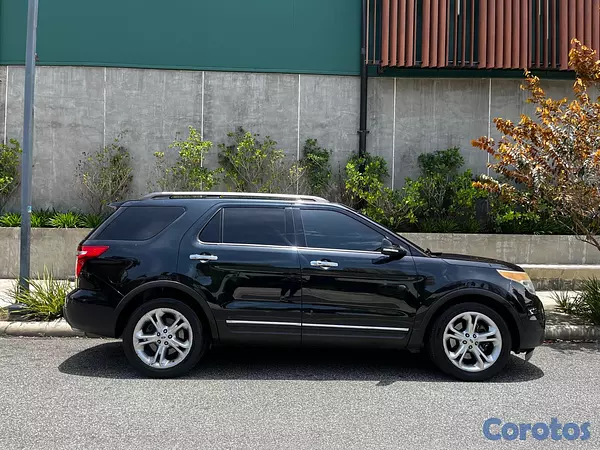jeepetas y camionetas - FORD EXPLORER LIMITE NEGRA  8