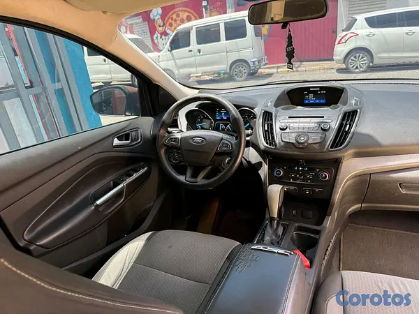 jeepetas y camionetas - Venta de traspaso. Ford Escape SE 2017 10