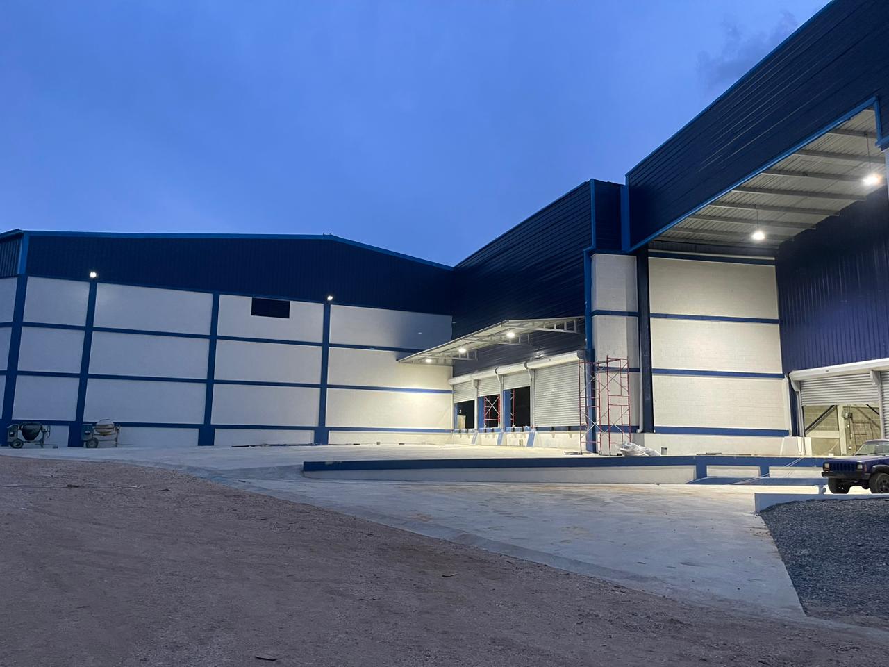 oficinas y locales comerciales - Alquilo Nave  2,000 mts prox merca Santo domingo  0