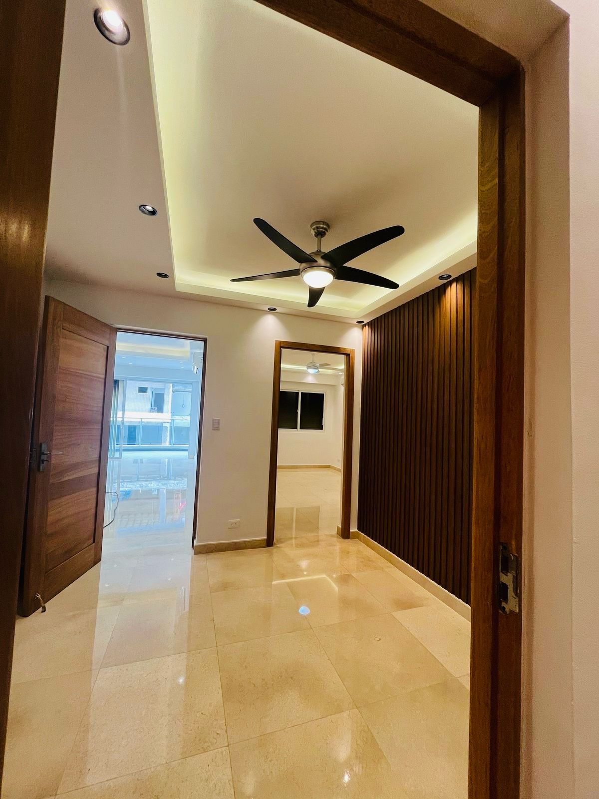 apartamentos - Alquiló piantini precio US$1,750  Piso 15, 160 MT2 6