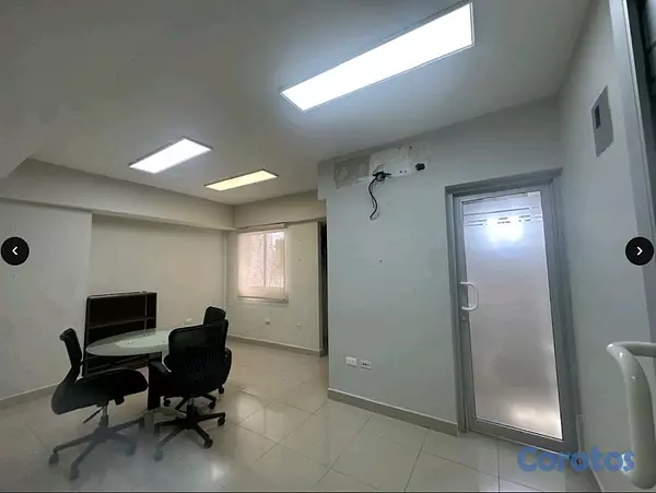 oficinas y locales comerciales - Alquilo Oficina en Ensanche Julieta  3