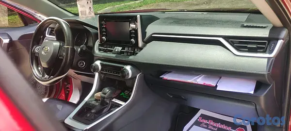 jeepetas y camionetas - Toyota rav4 2020 limited  9