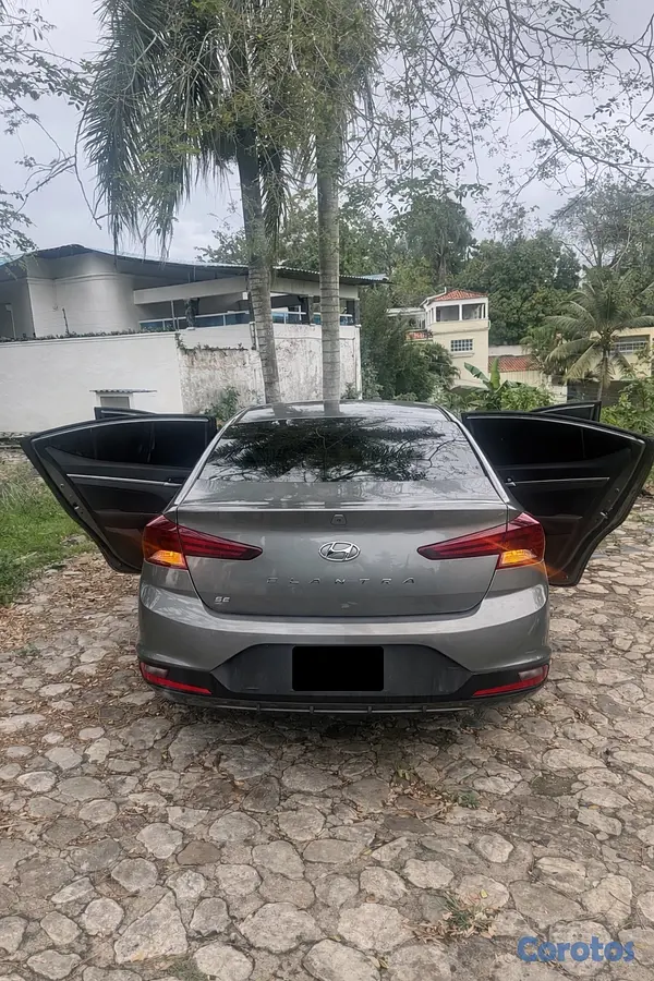 carros - Hyundai Elantra 2020 4