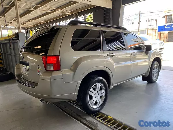 jeepetas y camionetas - Mitsubishi Endevor Dorada  9