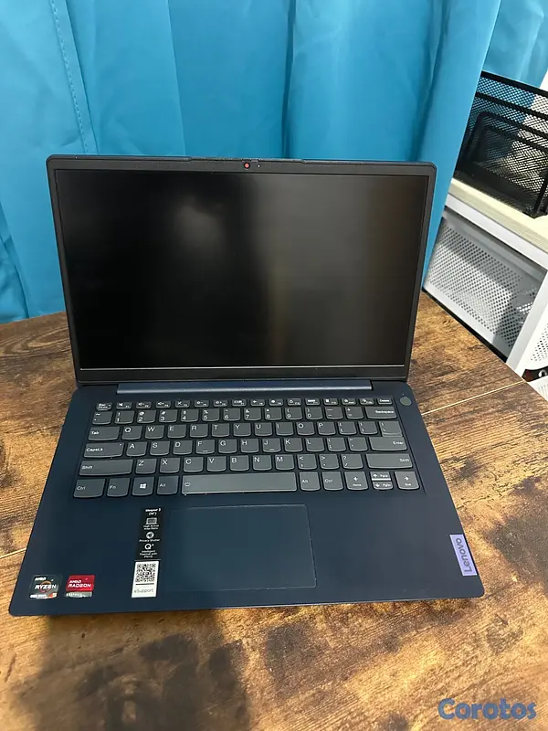 computadoras y laptops - Laptop Lenovo ideapad 3 AMD Ryzen, impecable. 4
