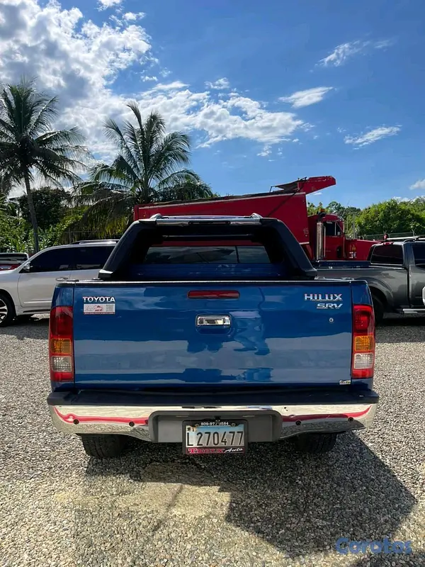 jeepetas y camionetas - Toyota hilux 2010 11