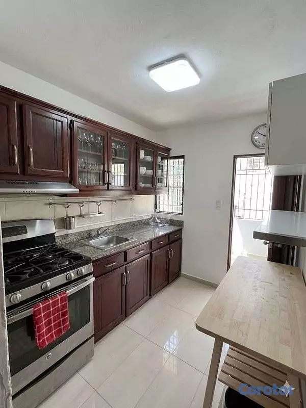 apartamentos - vendo los cacicazgos pis 4 tres habitaciones dos baño parqueo bancos seevicio 2