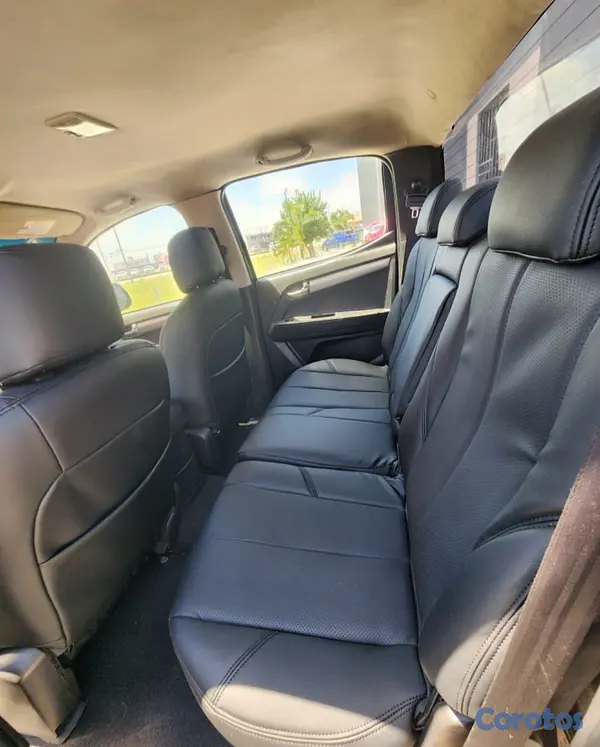 jeepetas y camionetas - 2013 Isuzu DMAX 4x4 Diesel  5