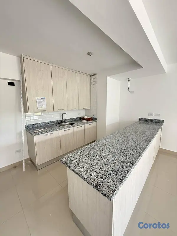 apartamentos - ALQUILO VACIO APART. DE 1 HAB. PISO ALTO PRÓX. A P 2
