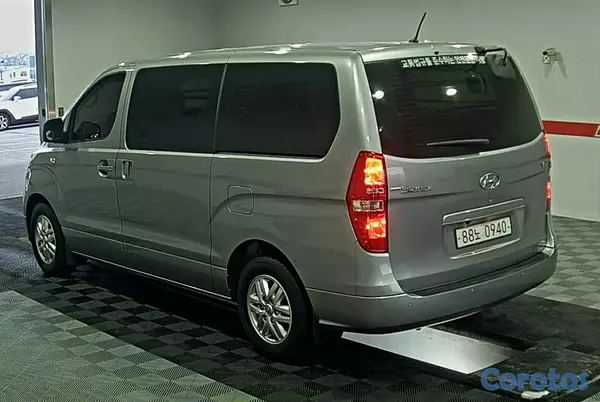 otros vehiculos - HYUNDAI GRAND STAREX 2020 GRIS 6