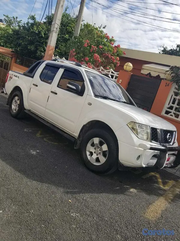jeepetas y camionetas - Camioneta Nissan Navara 2009 7