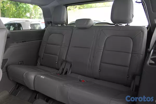 camiones y vehiculos pesados - Lincoln Navigator  9