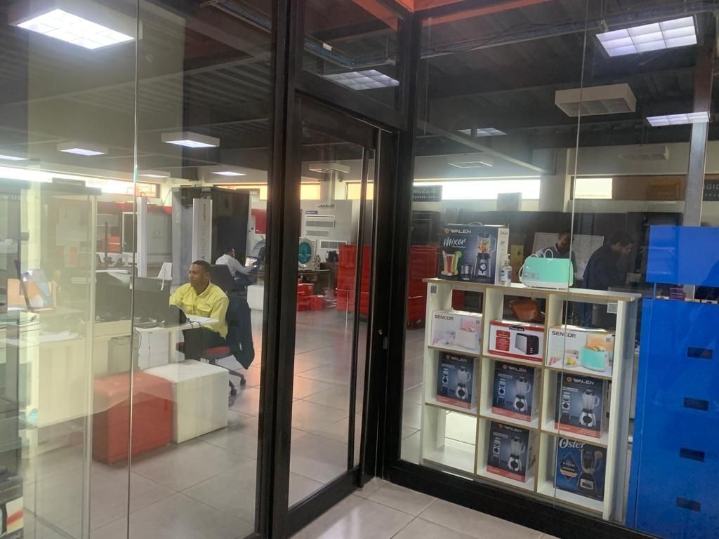 oficinas y locales comerciales - 🔵Alquilo Local 3er piso para oficina en Paraiso
 4