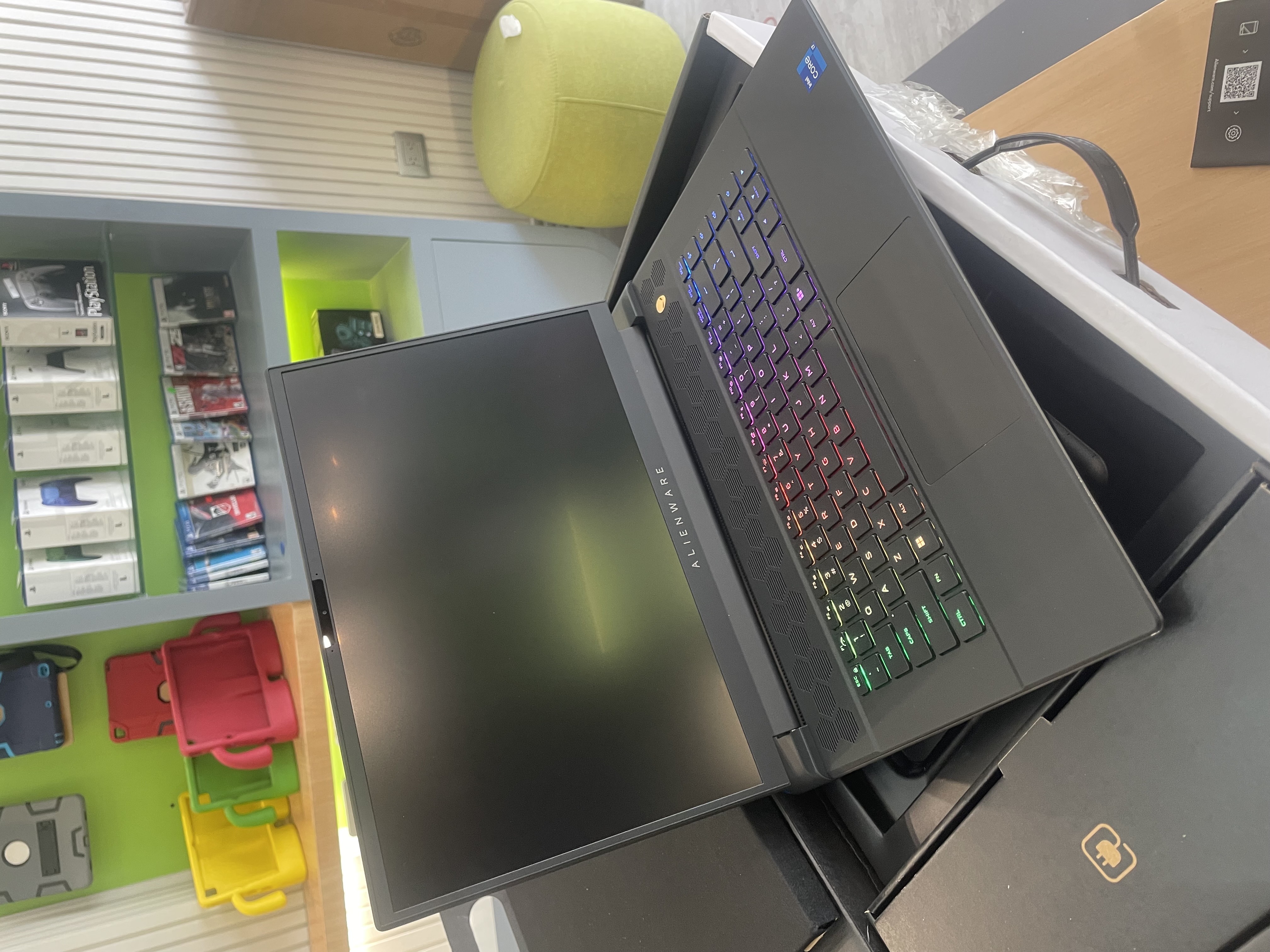 computadoras y laptops - LAPTOP ALIENWARE 13th generación INTEL CORE i7 RTX 4070 16Gb de ram 1Tb SSD 0