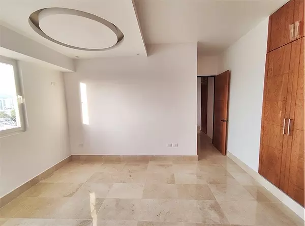 apartamentos - Apartamento de venta con área social en La Esmeralda 1